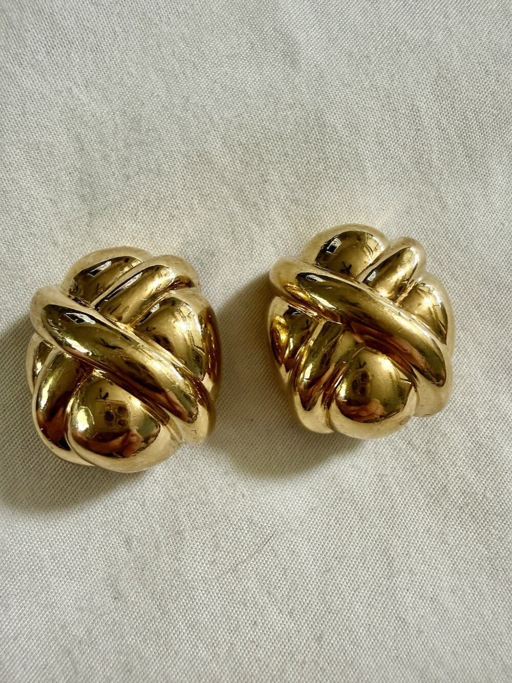 Vtg Ciner Signed Shiny Goldtone Knot Chunky Huggie Earrings Clip Statement Big